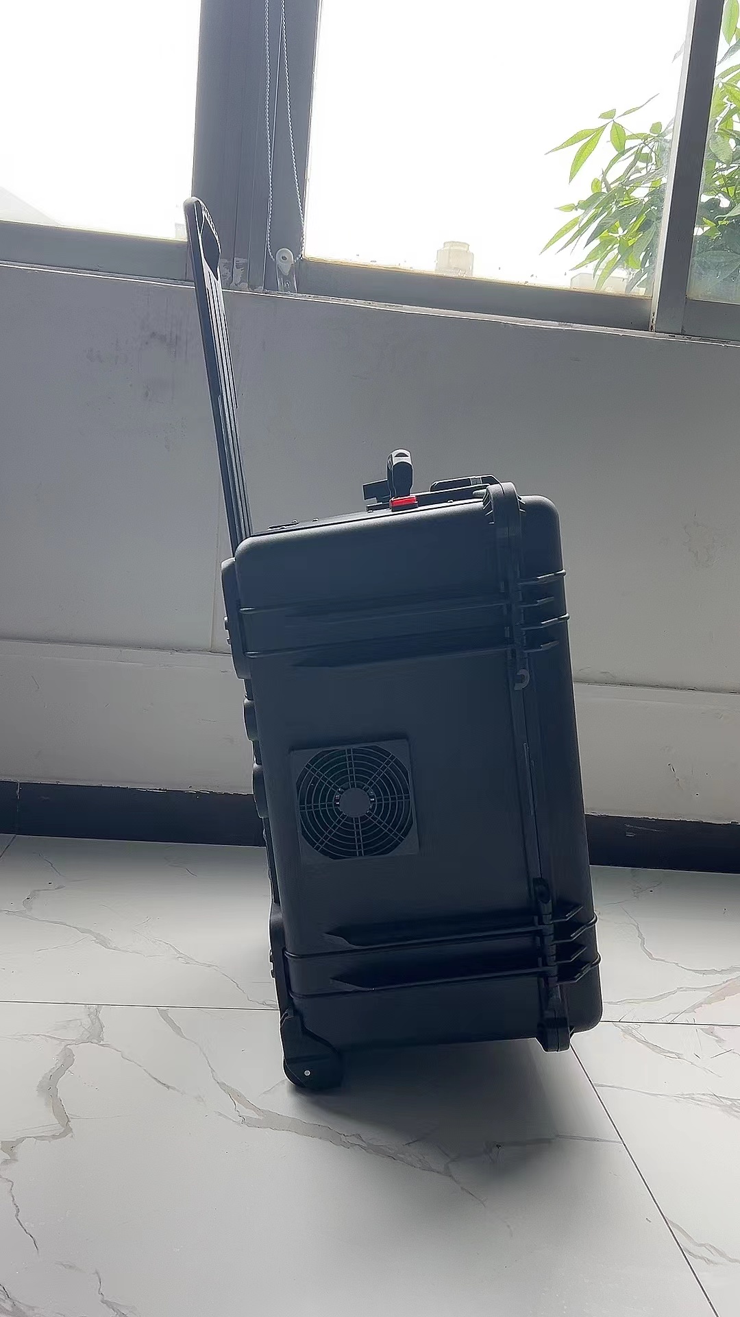 翁源手拉箱型移动通信干扰器